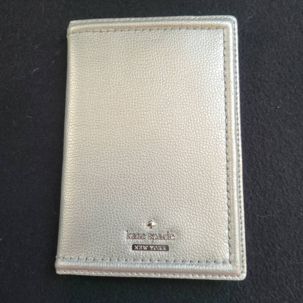 NWOT Passport Holder
